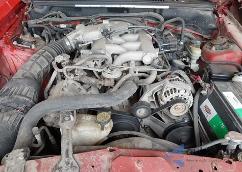 2001 Ford Mustang z USA, uszkodzony, nr VIN 1FAFP40401F10147